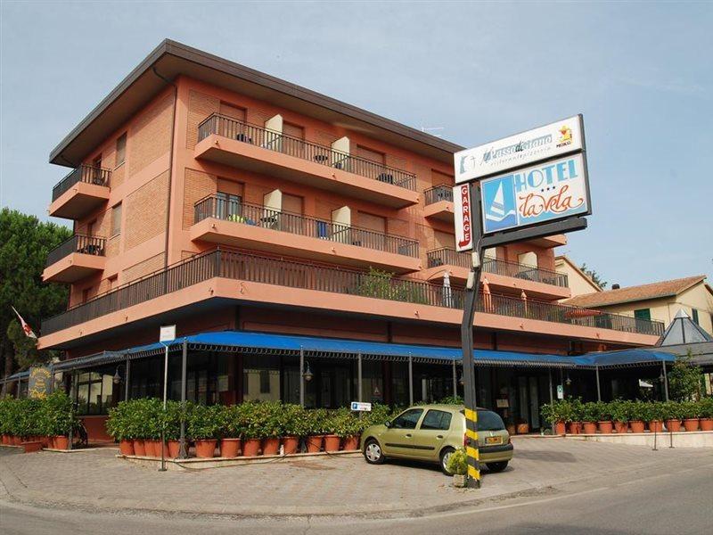Hotel La Vela Passignano sul Trasimeno Esterno foto