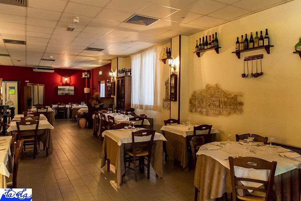 Hotel La Vela Passignano sul Trasimeno Esterno foto