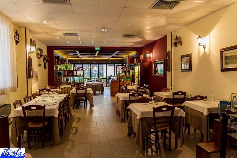 Hotel La Vela Passignano sul Trasimeno Esterno foto