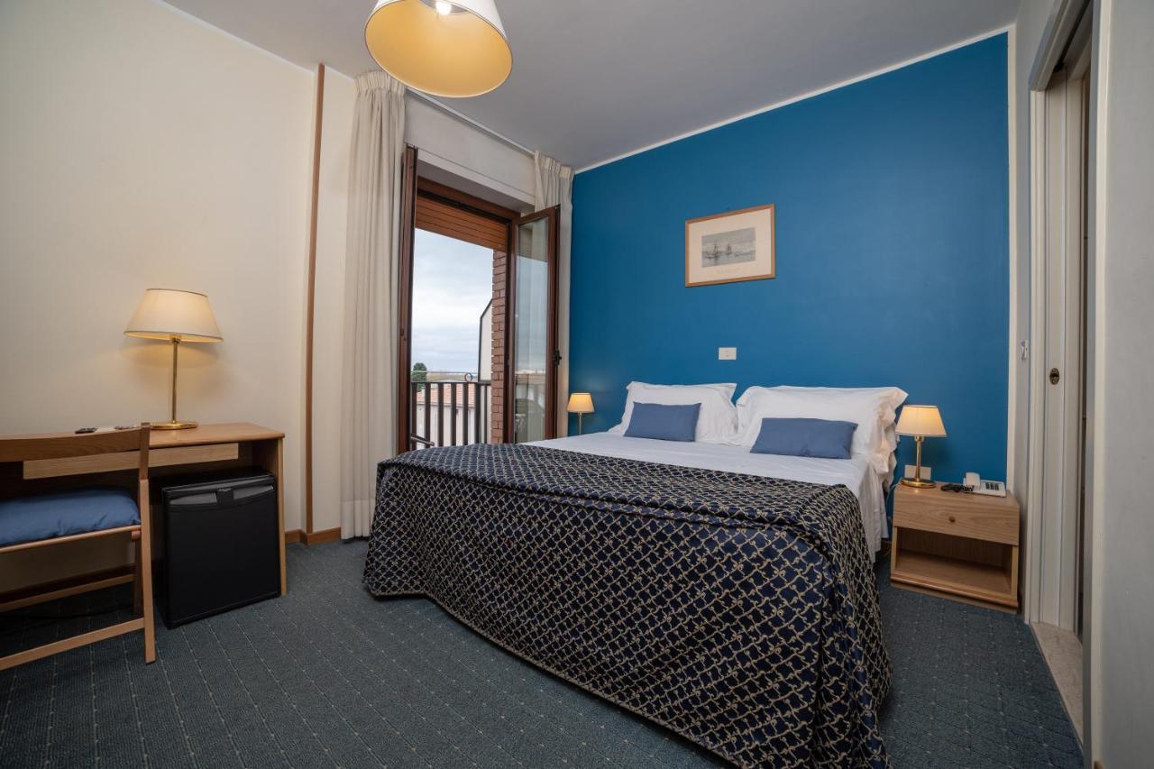Hotel La Vela Passignano sul Trasimeno Esterno foto