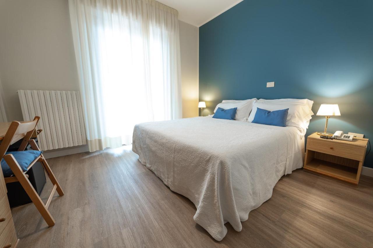 Hotel La Vela Passignano sul Trasimeno Esterno foto