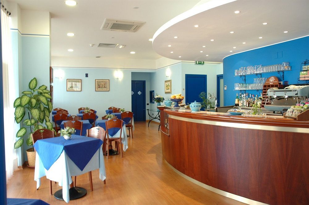 Hotel La Vela Passignano sul Trasimeno Esterno foto