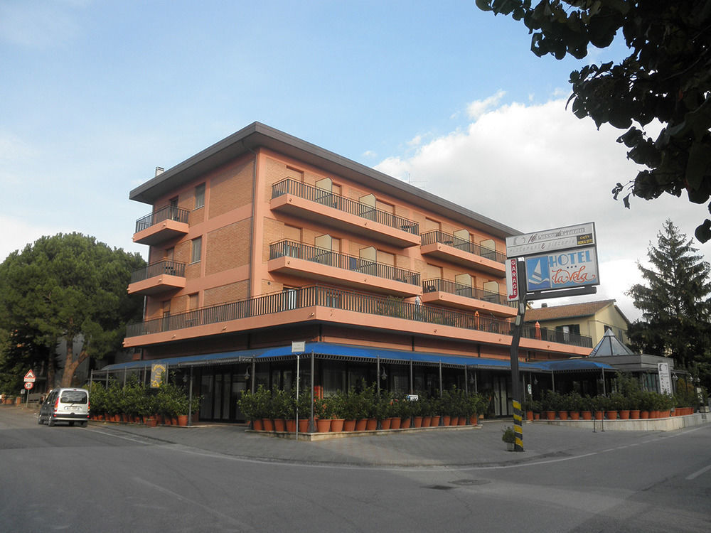 Hotel La Vela Passignano sul Trasimeno Esterno foto